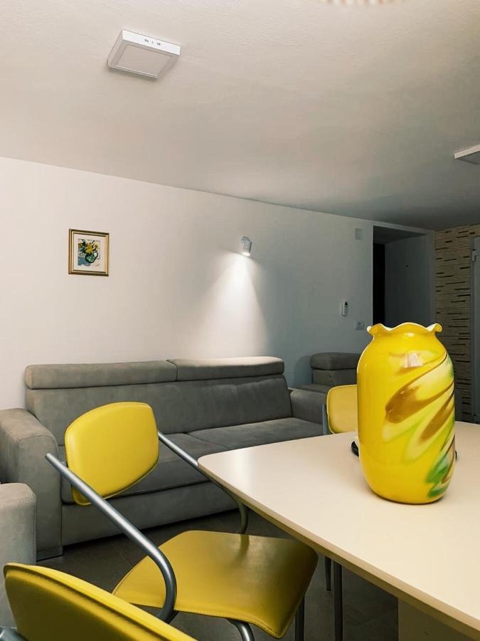 Toti Apartments Τίρανα Εξωτερικό φωτογραφία